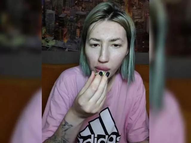 Naked Room a-squirter 