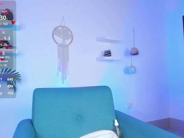 Naked Room Aura-cuutee 