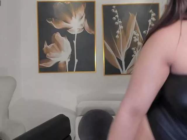 Naked Room CandaseRussell 