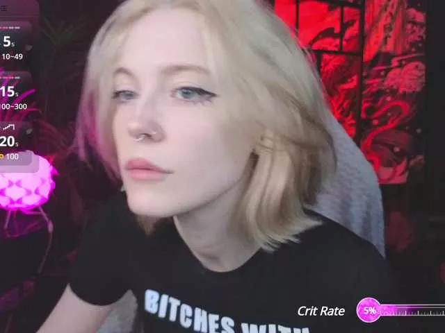 Naked Room crispy-tati- 