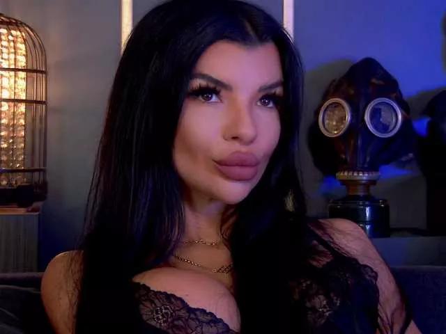 EleniaDevons from BongaCams