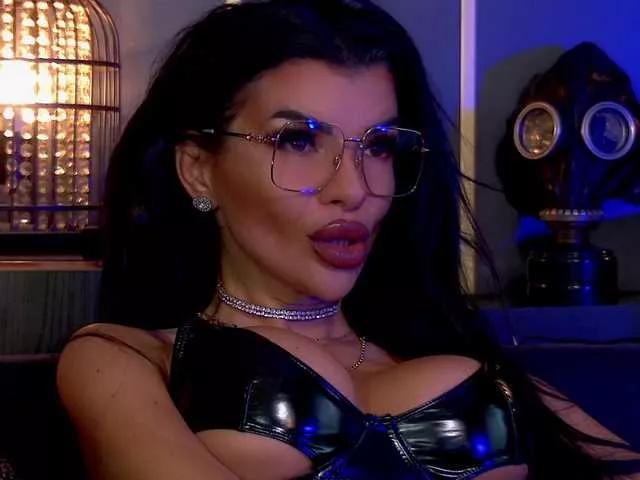 EleniaDevons from BongaCams