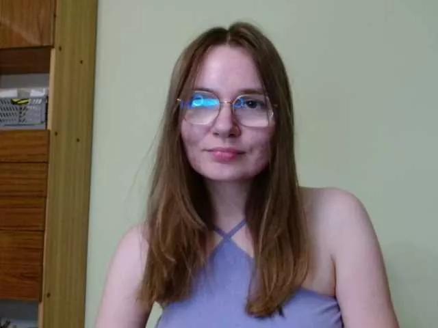 Ellyxcute from BongaCams