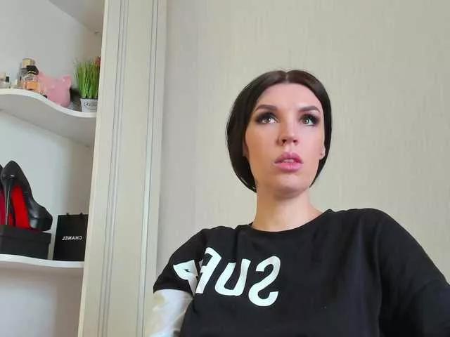 Naked Room FemdomHeels 