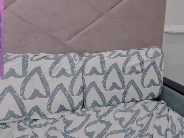 Naked Room GeraBrown 