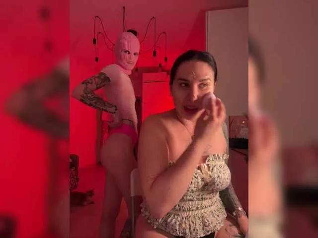 Naked Room HannaSveet 