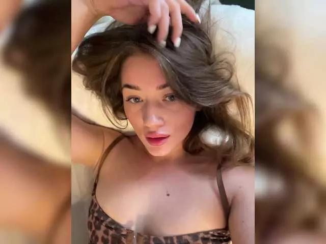 juicy-peachh from BongaCams is Freechat