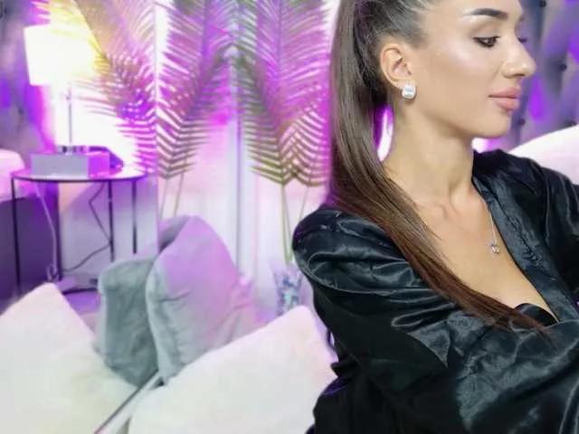 Naked Room JuliaQuin 