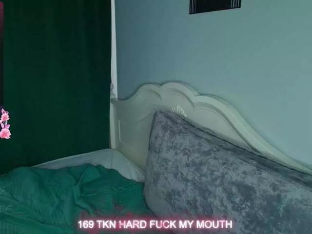 Naked Room katerine-Monroe 