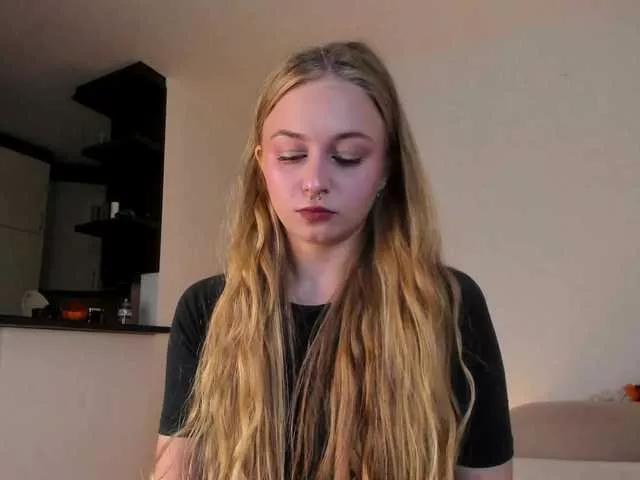 MiaMeowa from BongaCams