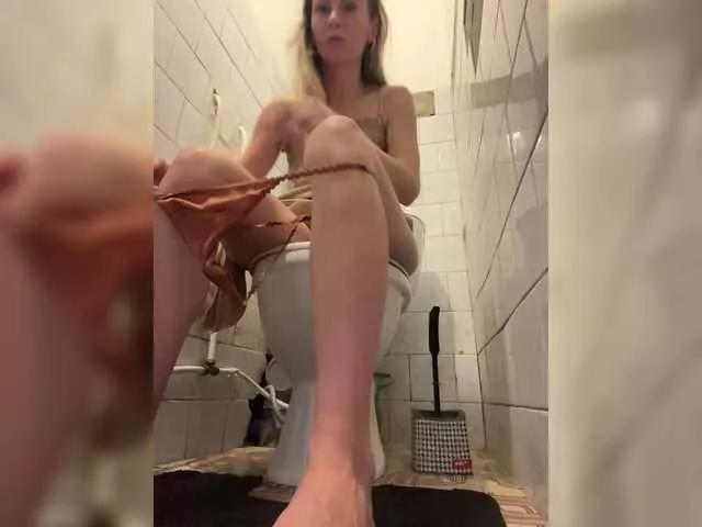 Naked Room Saveta 