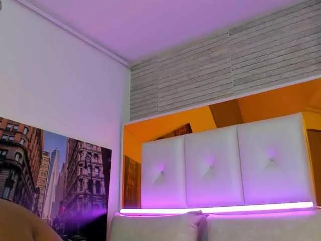 Naked Room ShaniaBrown 