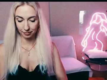 Naked Room cute_smile_shy 