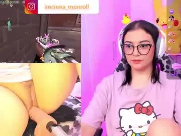 Naked Room cutecinamonroll 