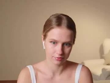 ella_twinkle from Chaturbate