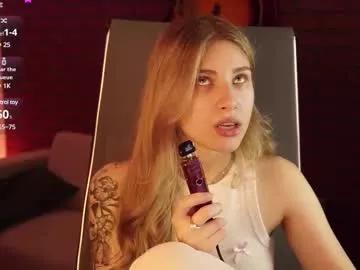 elliecutes from Chaturbate