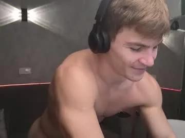 elliot_muscle04 from Chaturbate