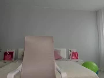 Naked Room fox_beauty 