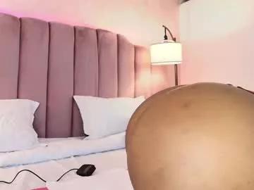 Naked Room hallybans 
