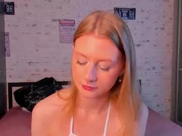 Naked Room kikistacy 
