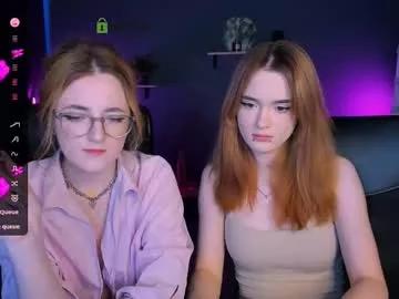Naked Room liana_kisses 