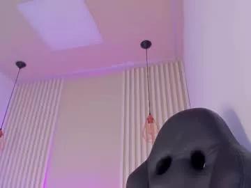 Naked Room lila_cohen 