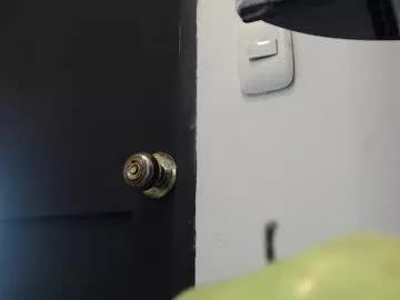 Naked Room mia_diaz1 