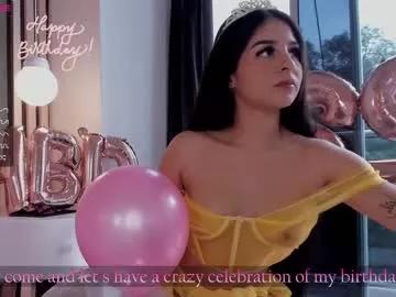 Naked Room roxannegomez_ 