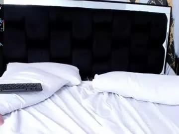 Naked Room seductivo_jr 