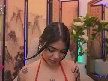 Naked Room violetevanz 