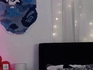 Naked Room little_j 