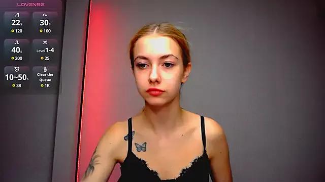 A_Karolina from StripChat is Freechat