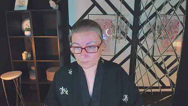 AlexandraKind from StripChat is Freechat