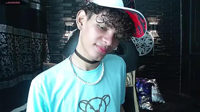 alexes_risos from StripChat is Freechat
