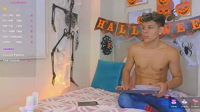 Almiboys from StripChat is Freechat