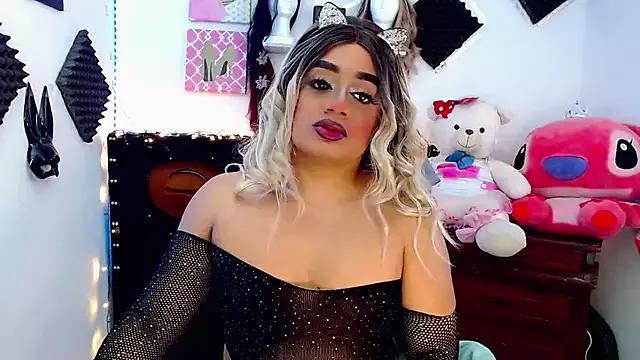 Naked Room Amber_bigcock22 