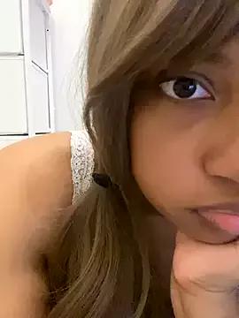 AwkwardJasminee from StripChat