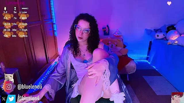 Naked Room bluelen 