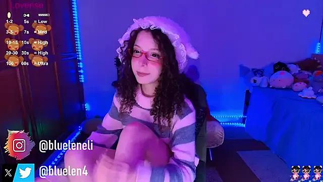 bluelen from StripChat is Freechat