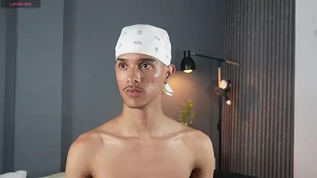 Busterspinter from StripChat is Freechat