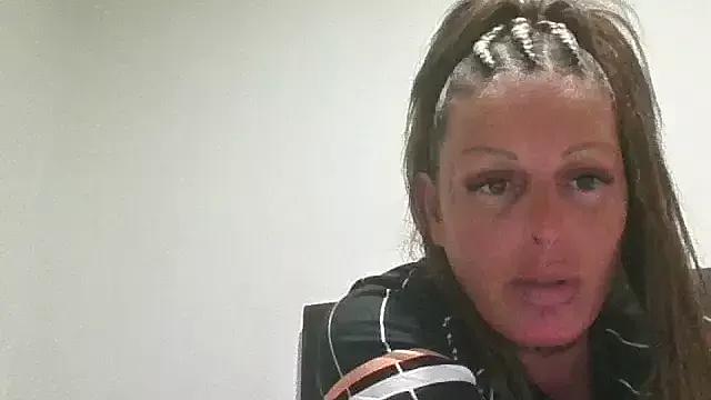 canariamorbosa from StripChat