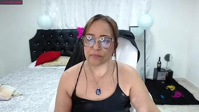 Chanel_Doll_ from StripChat