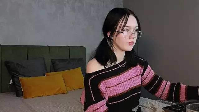 Naked Room Cutie_Ali1ce 