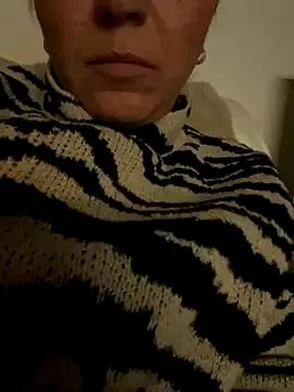 Naked Room Daiana_Andra 