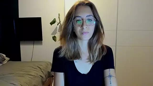 Naked Room DesireMore90 