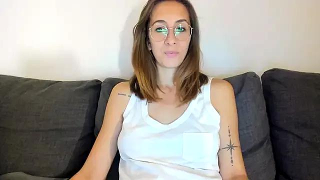 Naked Room DesireMore90 
