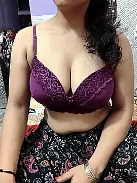 Naked Room Divya_Bharti 