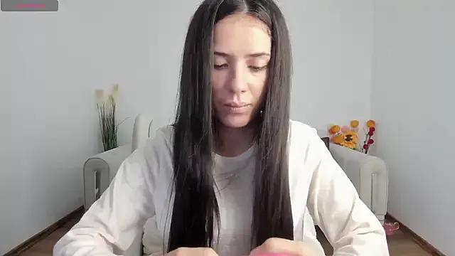 Emmapmg from StripChat