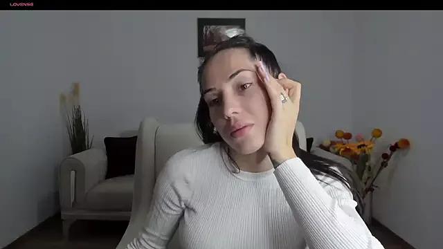 Emmapmg from StripChat