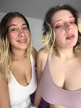 Enyeld_ruru from StripChat is Freechat
